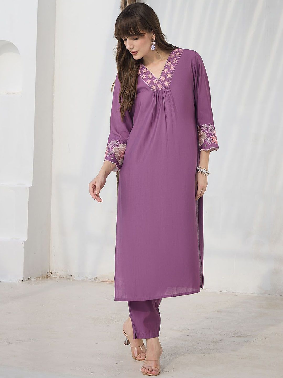Floral Embroidered Thread Work Straight Kurta With Trousers