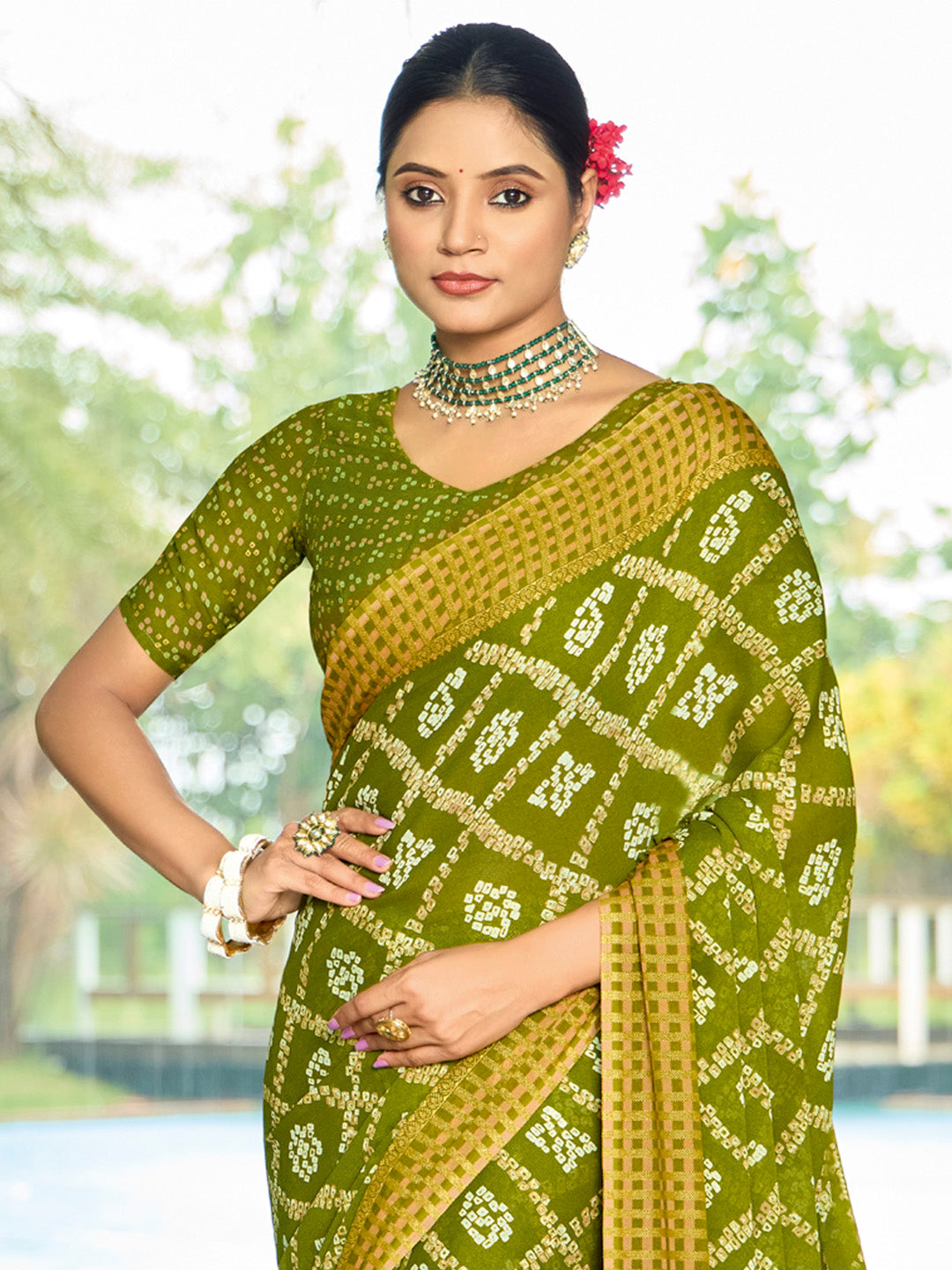 Women's Georgette Green Printed Designer Saree With Blouse Piece
