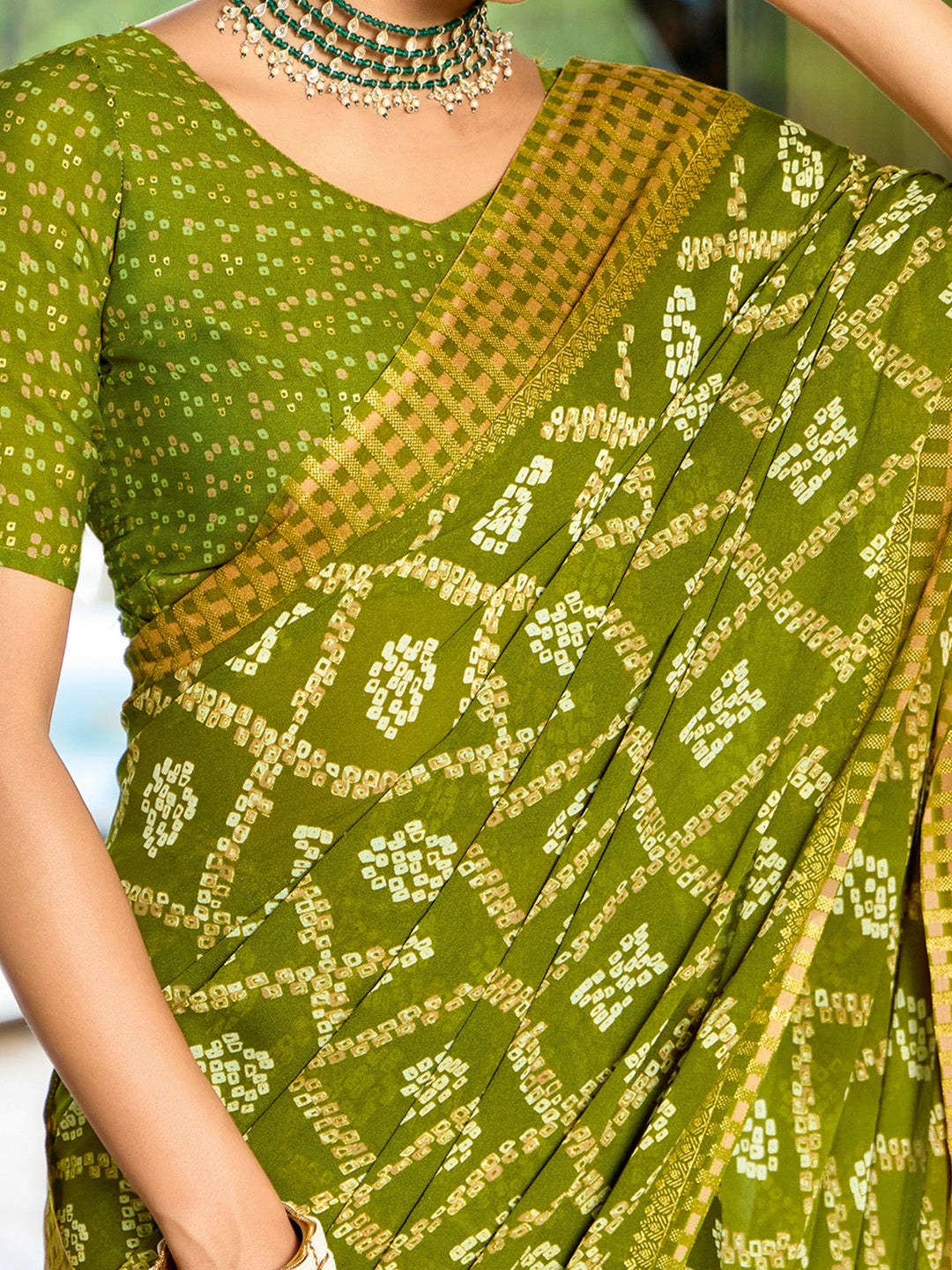 Women's Georgette Green Printed Designer Saree With Blouse Piece