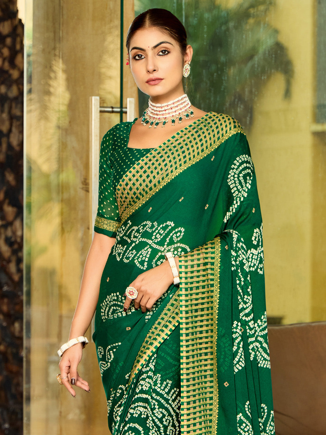 Women's Georgette Green Printed Designer Saree With Blouse Piece