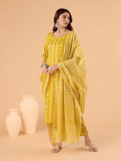 Indyancart RV Women's Jaipuri Floral print straight side slit Kurta Pant Set with Dupatta