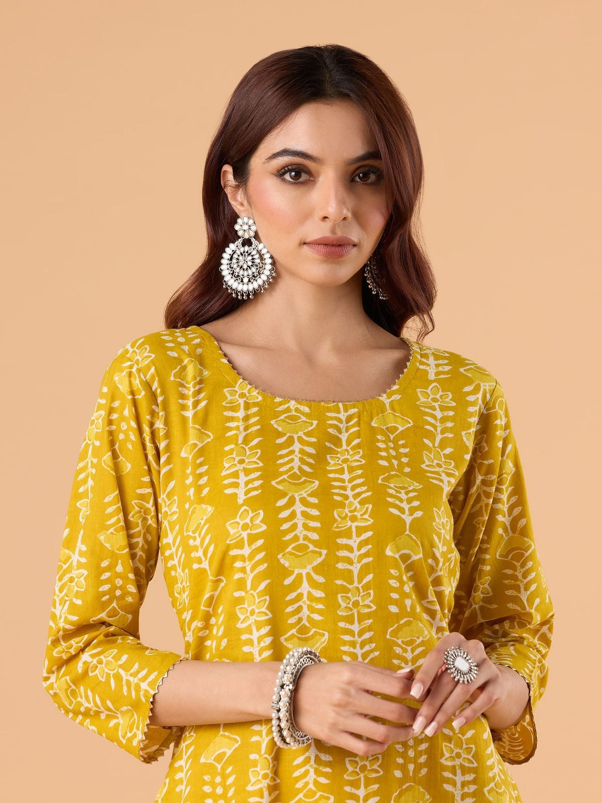 Indyancart RV Women's Jaipuri Floral print straight side slit Kurta Pant Set with Dupatta