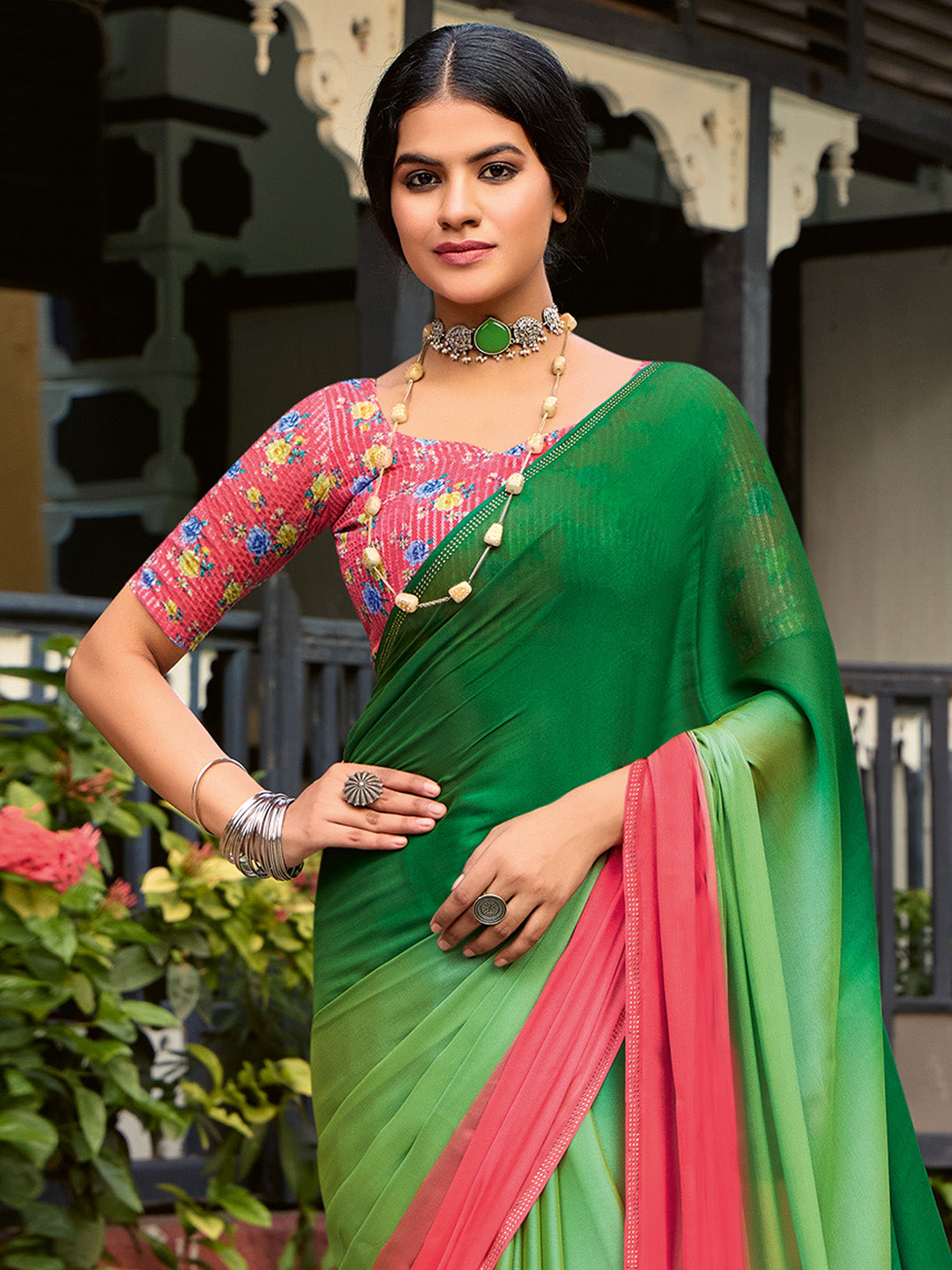 Women's Chiffon Green Embellished Celebrity Saree With Blouse Piece