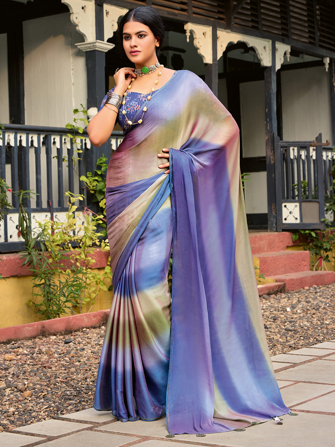Women's Chiffon Lavendar Embellished Celebrity Saree With Blouse Piece