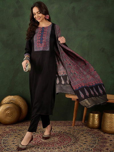 Indyancart SN Women's Floral Printed Kurta with Trousers & Dupatta