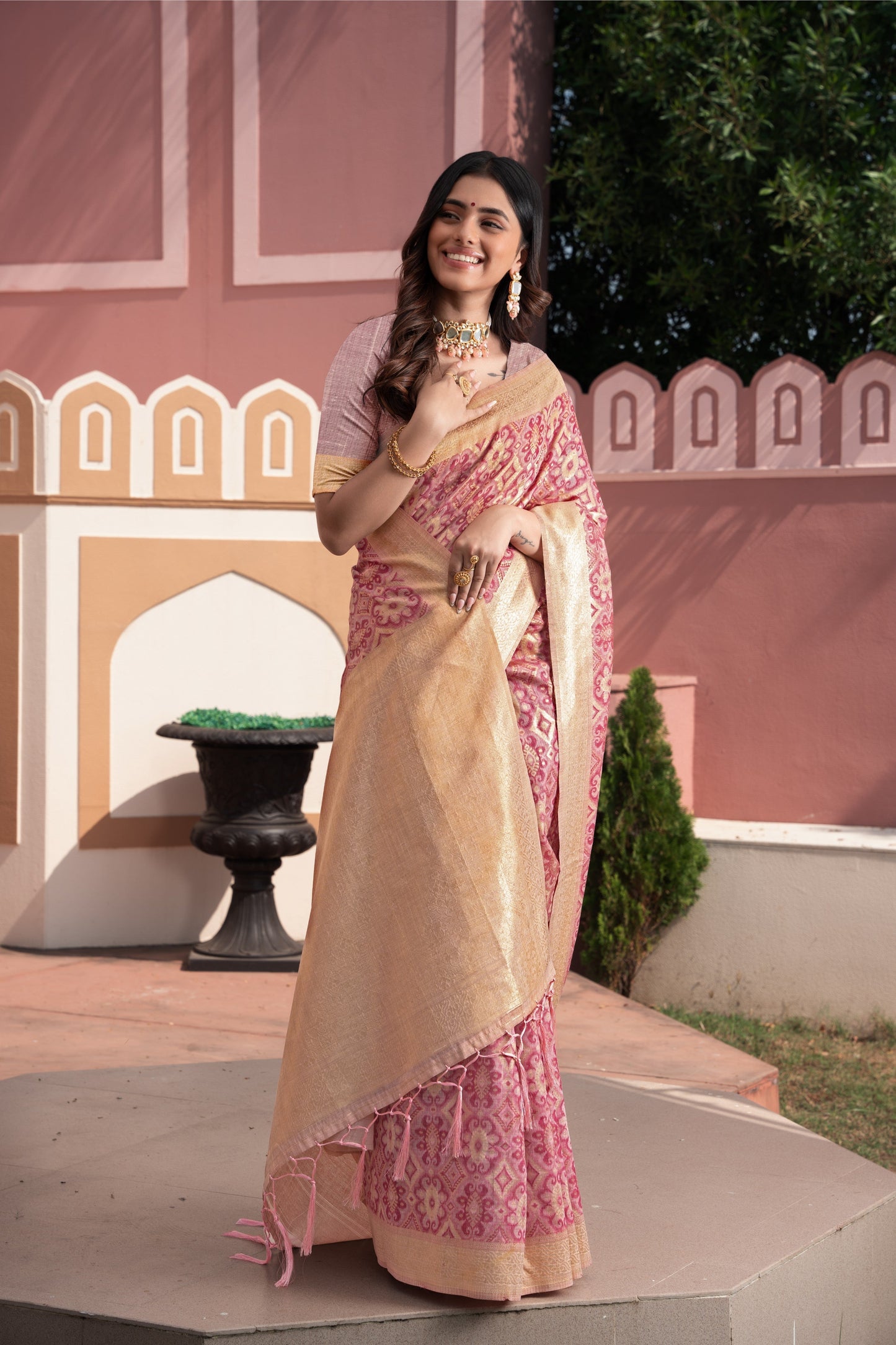 Dhiyona GR Women's Avika Pink Cotton Ikat Silk Saree