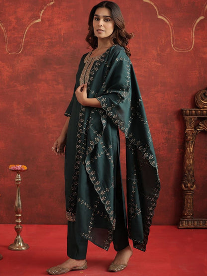 Floral Yoke Design Round Neck Thread Work Kurta With Trousers & Dupatta
