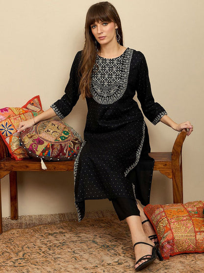 Indyancart IE Floral Embroidered Zari Straight Kurta