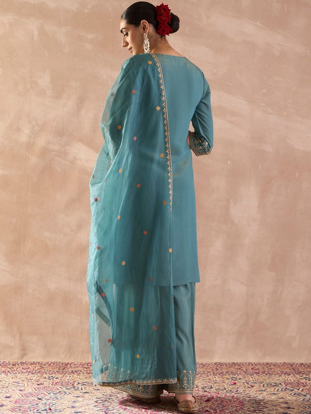 Floral Embroidered Round Neck Thread Work Kurta With Palazzos & Dupatta