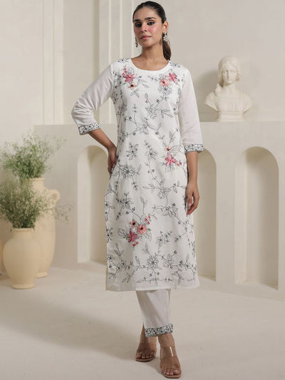 Indyancart IE Women Floral Embroidered Thread Work Kurta With Trousers & Dupatta Kurta Sets