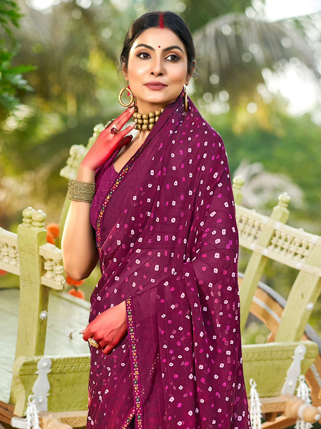 Women's Pure Georgette Magenta Embellished Designer Saree With Blouse Piece