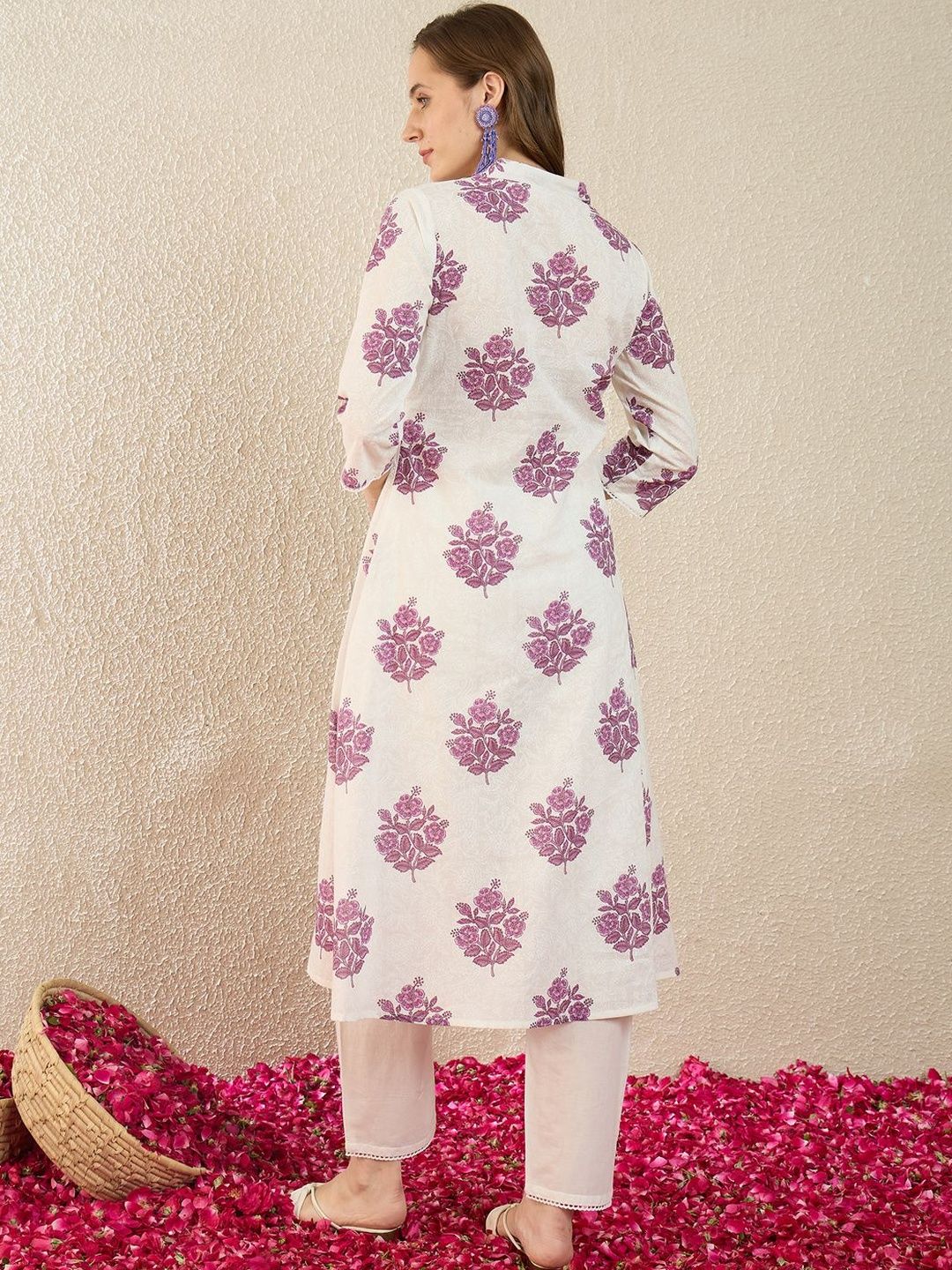 Dhiyona IE Printed V-Neck Three-Quarter Sleeves Pure Cotton Tunic And Trousers