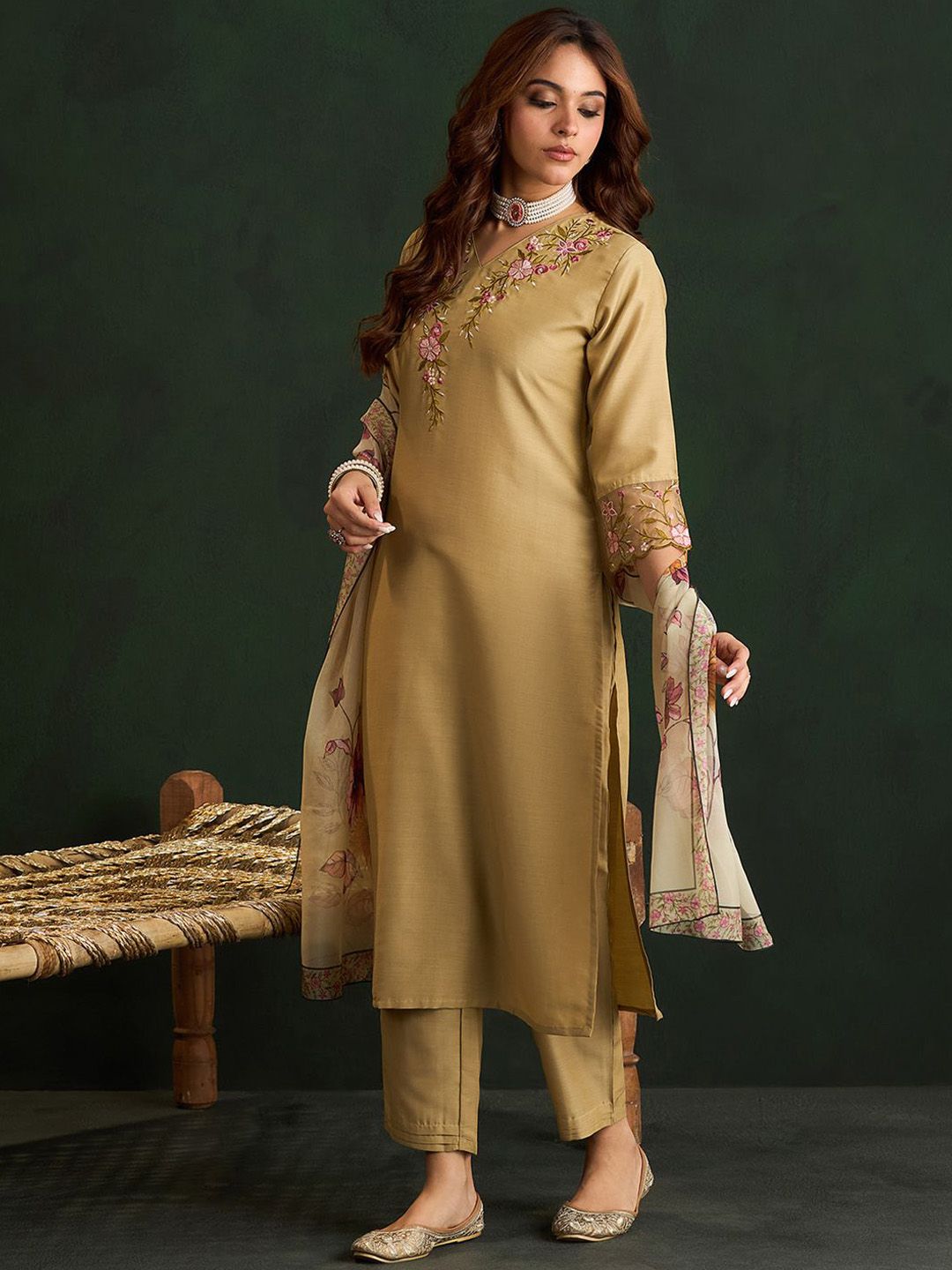 Indyancart IE Floral Embroidered Thread Work Kurta With Trousers & Dupatta