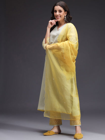 Indyancart SN Women's Floral Embroidered Kurta with Palazzo & Dupatta