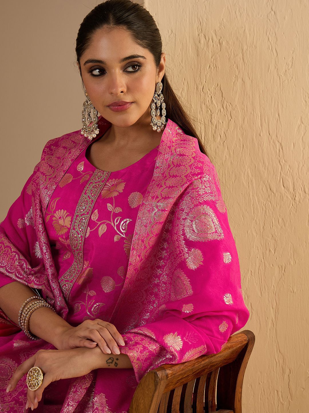 Floral Printed Straight Kurta With Trousers & Dupatta