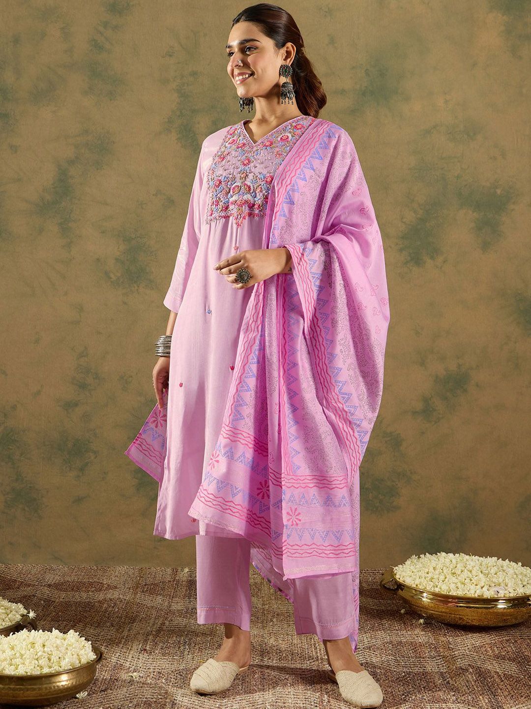 Indyancart IE Floral Embroidered Thread Work Straight Kurta With Trousers & Dupatta