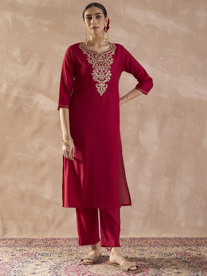 Floral Embroidered Round Neck Thread Work Kurta With Trouser