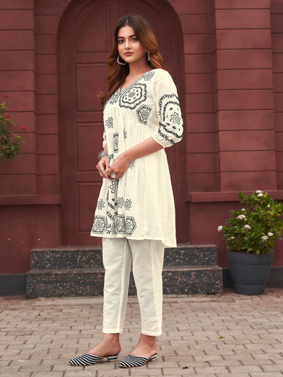 Indyancart TI Women's Women's Off White Embroidered A Line Fit Kurta with Pant