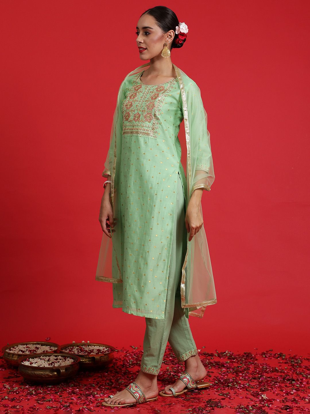 Indyancart IE Women Floral Embroidered Regular Thread Work Chanderi Silk Kurta with Trousers & With Dupatta