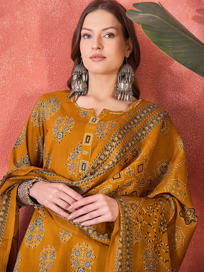 Indyancart SN Women's Floral Printed Notch Neck Beads and Stones Pure Cotton Kurta & Trousers & Dupatta