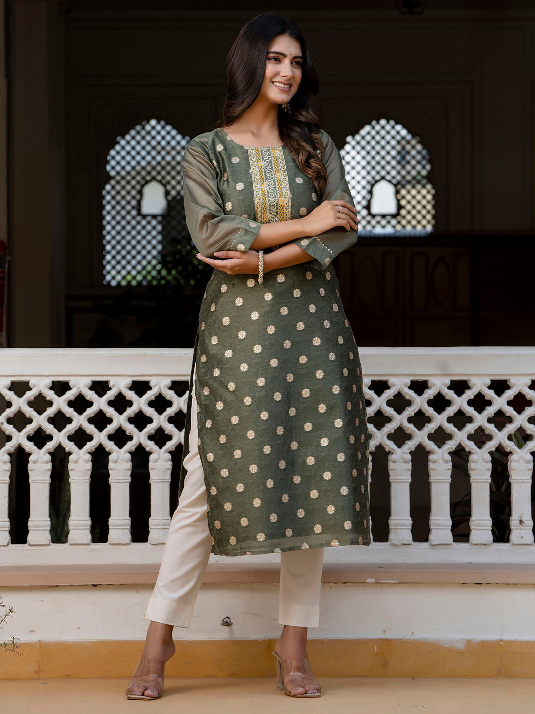 Dhiyona VV Women's Embroidered Silk Blend Straight Kurta