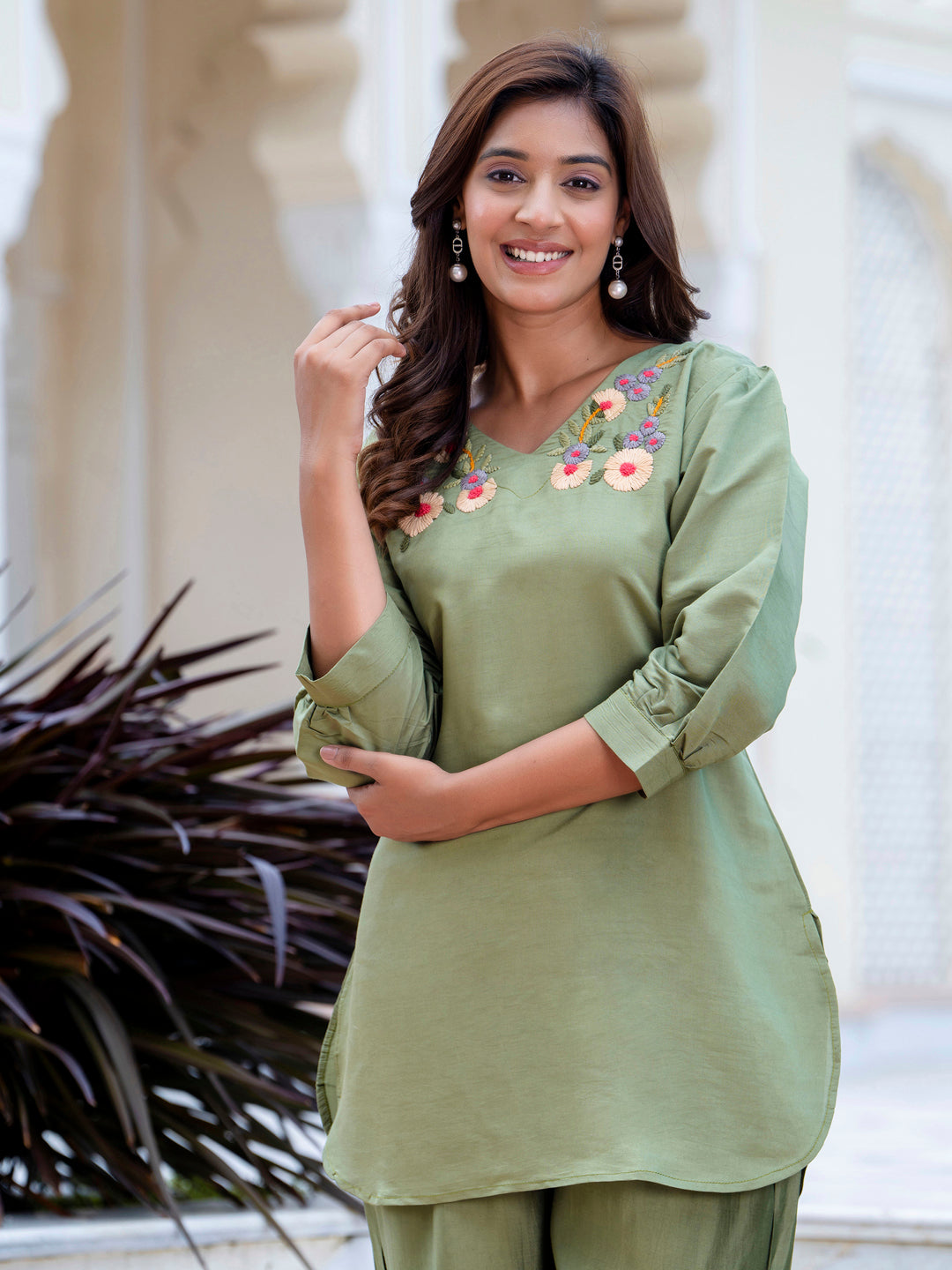 Dhiyona VV Women's Solid Hand Work Embroidered Silk Blend Co-Ords Sets