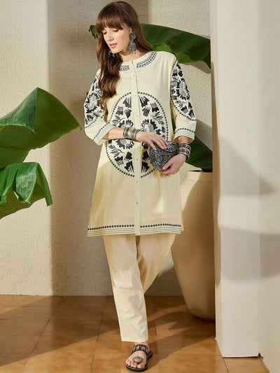 Indyancart IE Women Ethnic Motifs Embroidered Straight Kurta Palazzos Set