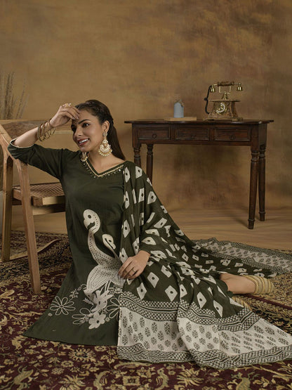 Indyancart SN Women's Ethnic Motifs Sequinned Pure Cotton Kurti with Trousers & Dupatta