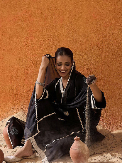 Dhiyona IE Ethnic Motifs Embroidered Mirror Work Straight Kurta With Trousers & Dupatta
