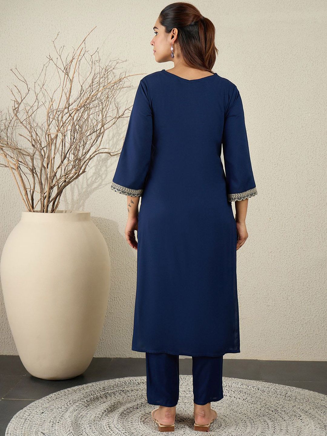 Dhiyona IE V-Neck Tunic With Trousers