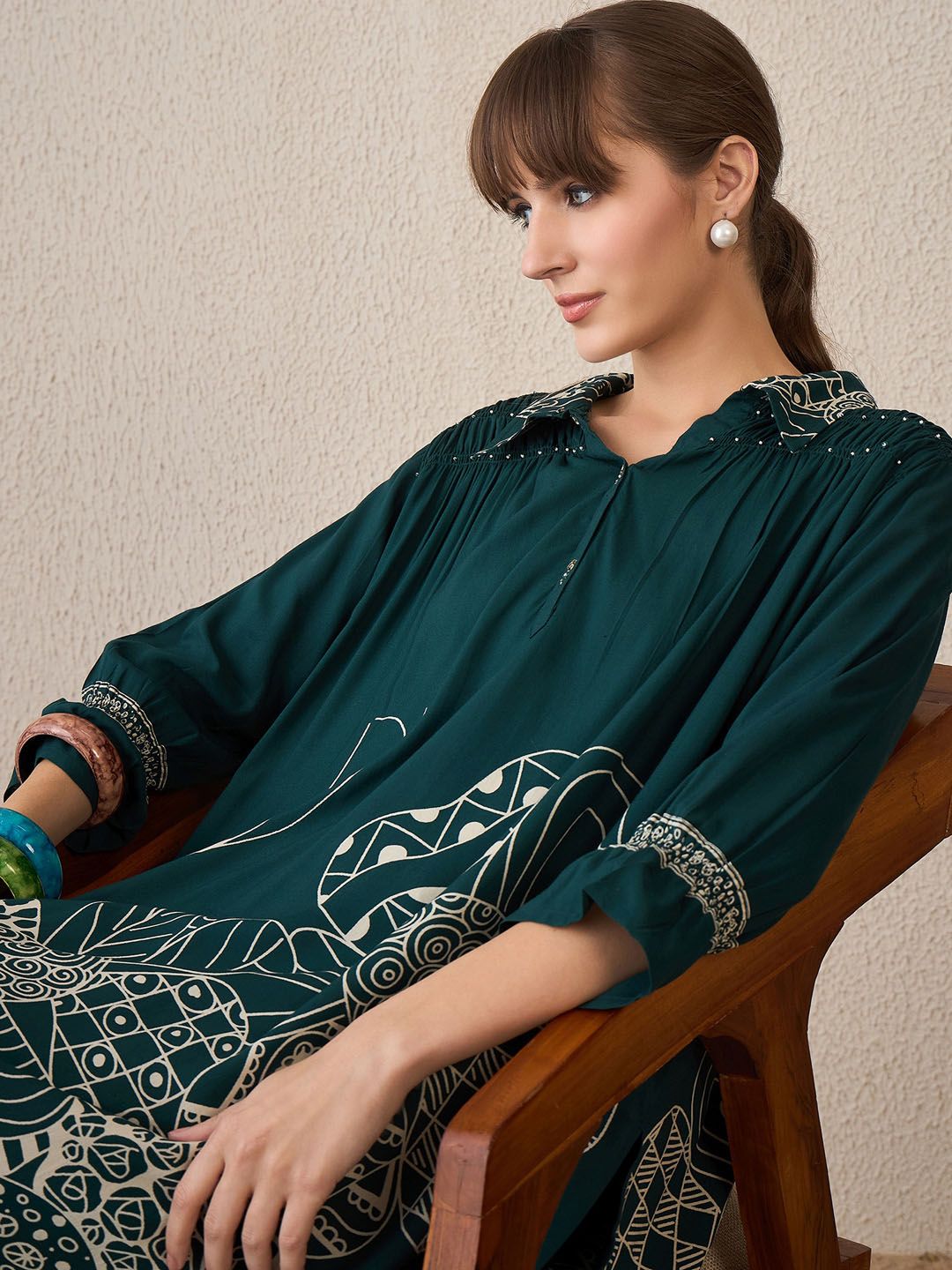 Floral Printed Shirt Collar A-Line Kurta With Trousers