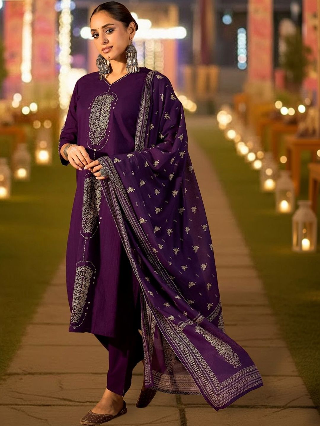 Women Ethnic Motifs Embroidered Regular Thread Work Pure Cotton Kurta with Trousers & With Dupatta