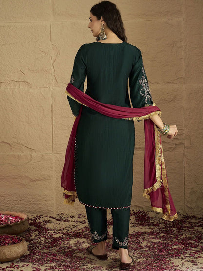 Indyancart VA Women'sFloral Yoke Design Straight Kurta With Trousers & Dupatta