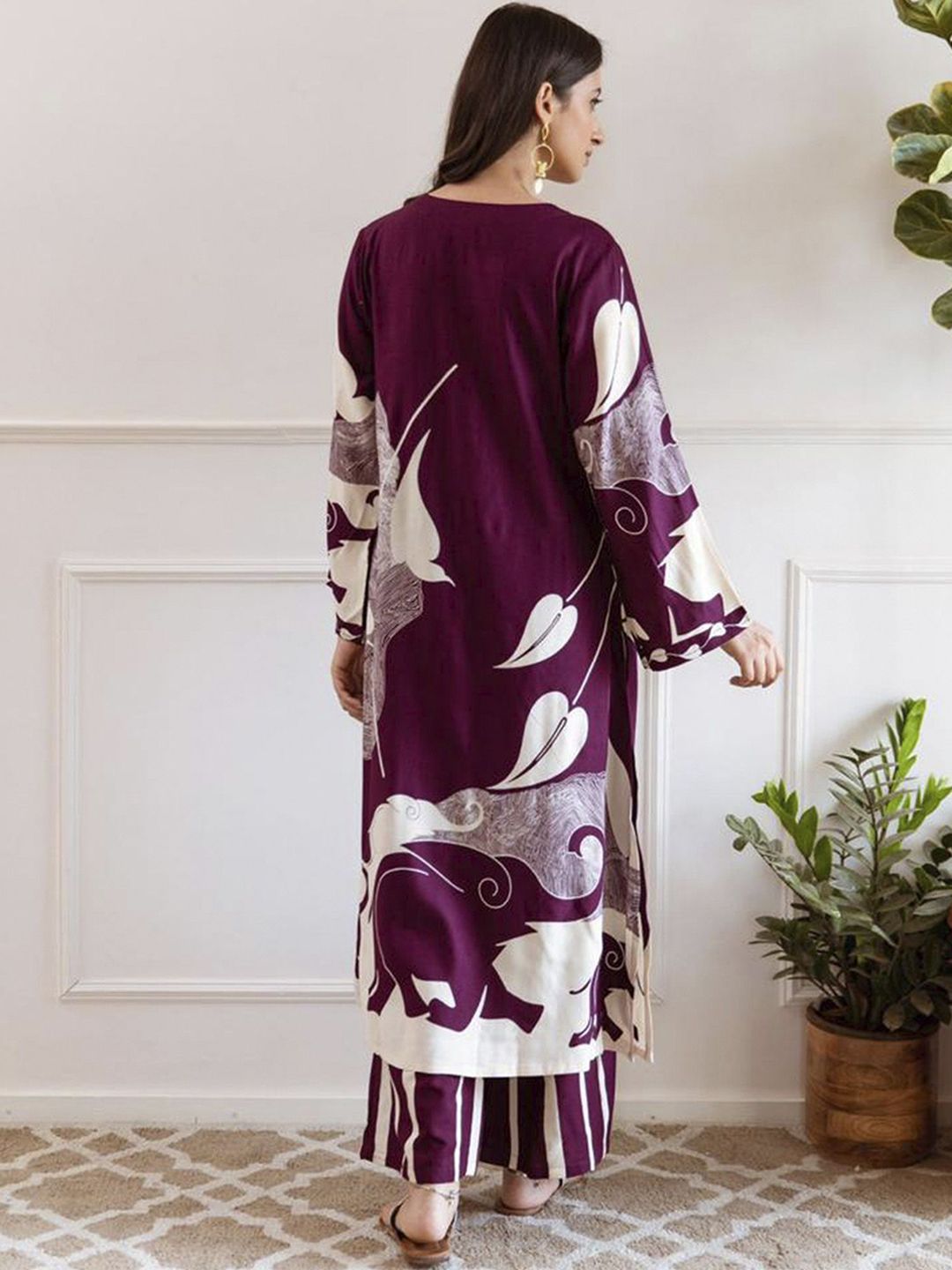 Indyancart IE Printed Beads and Stones Straight Kurta with Trousers