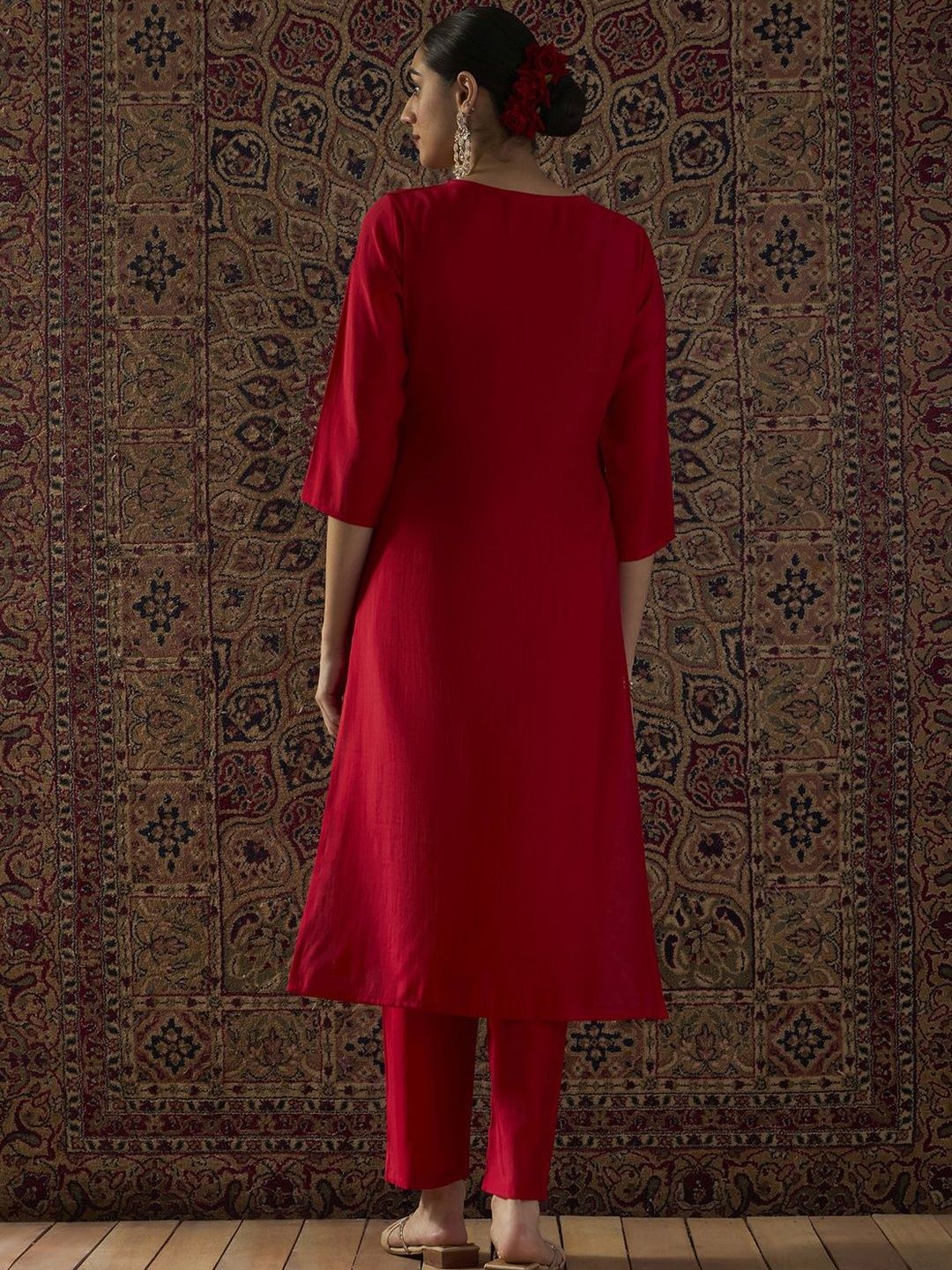 Ethnic Motifs Embroidered Round Neck Thread Work Straight Kurta With Trouser