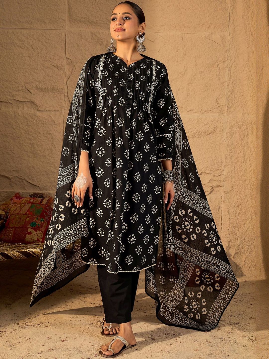 Ethnic Motifs Printed Kurta With Trouser & With Dupatta