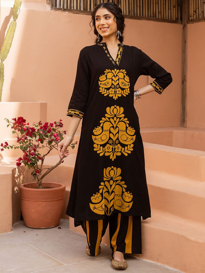 Indyancart SN Women's Ethnic Motifs Printed Mandarin Collar Straight Kurta & Palazzos