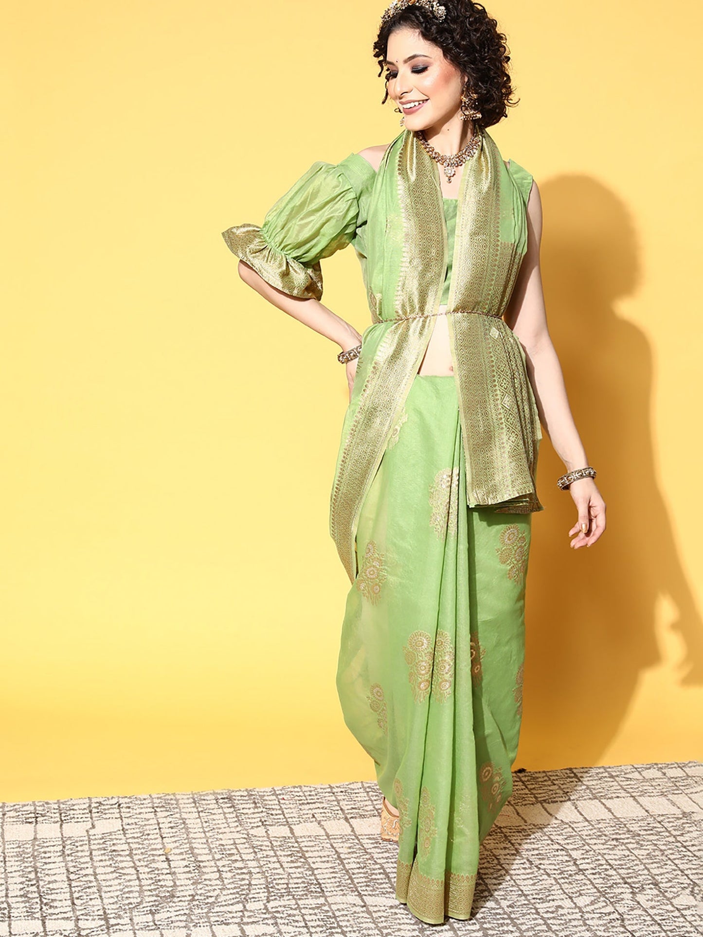 Women's Cotton Blend Green Woven Design Celebrity Saree With Blouse Piece