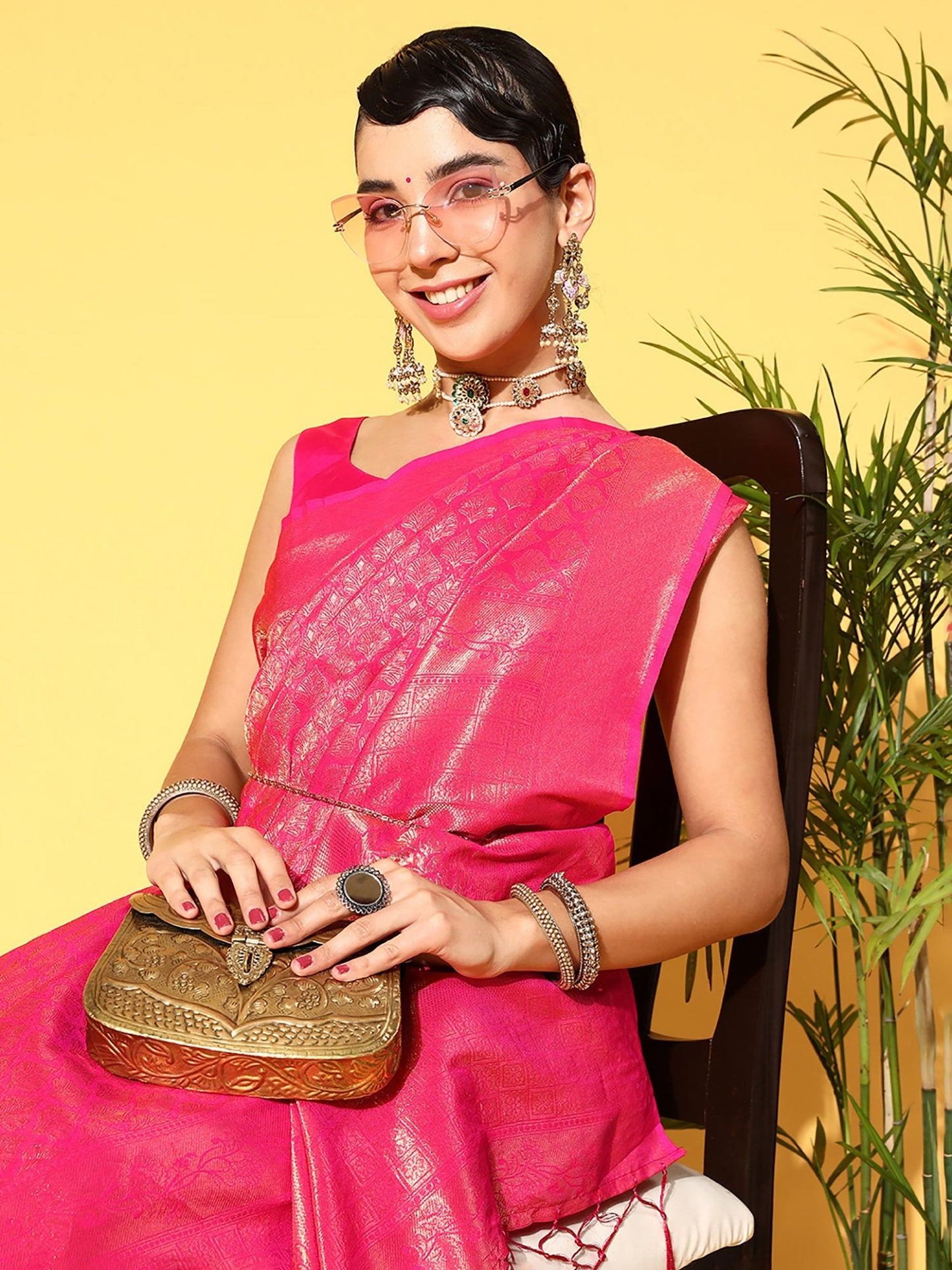 Women's Silk Blend Pink Woven Design Celebrity Saree With Blouse Piece