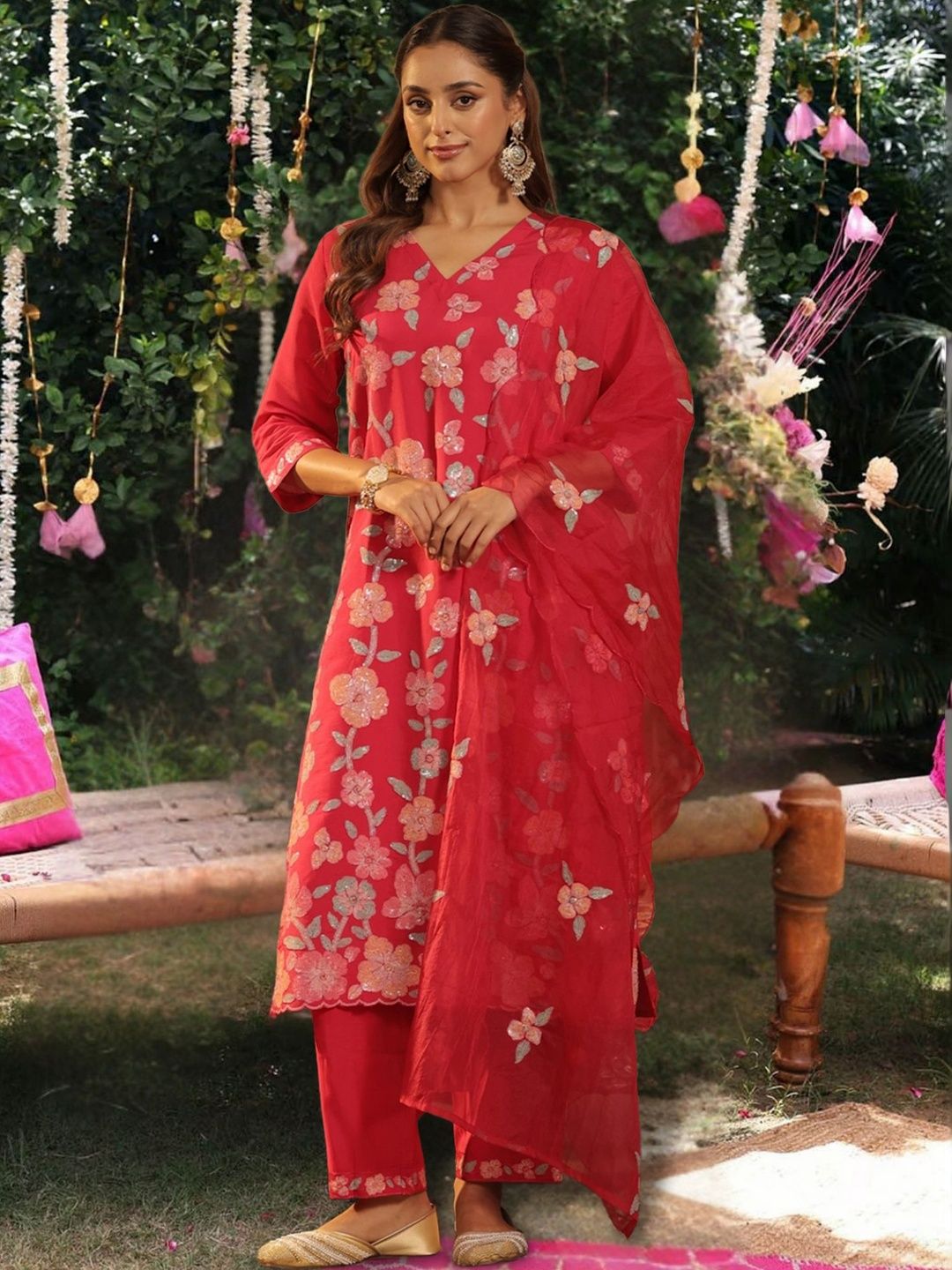 Women Floral Embroidered Regular Sequinned Kurta with Trousers & With Dupatta