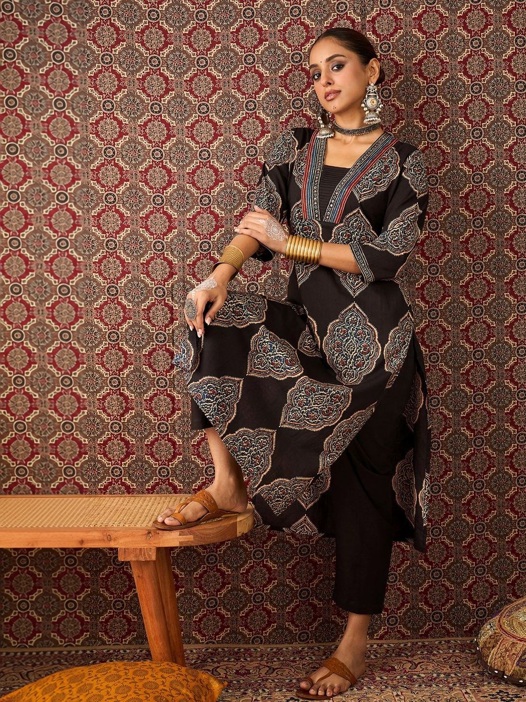 Women Ethnic Motifs Printed Regular Pure Cotton Kurta with Trousers