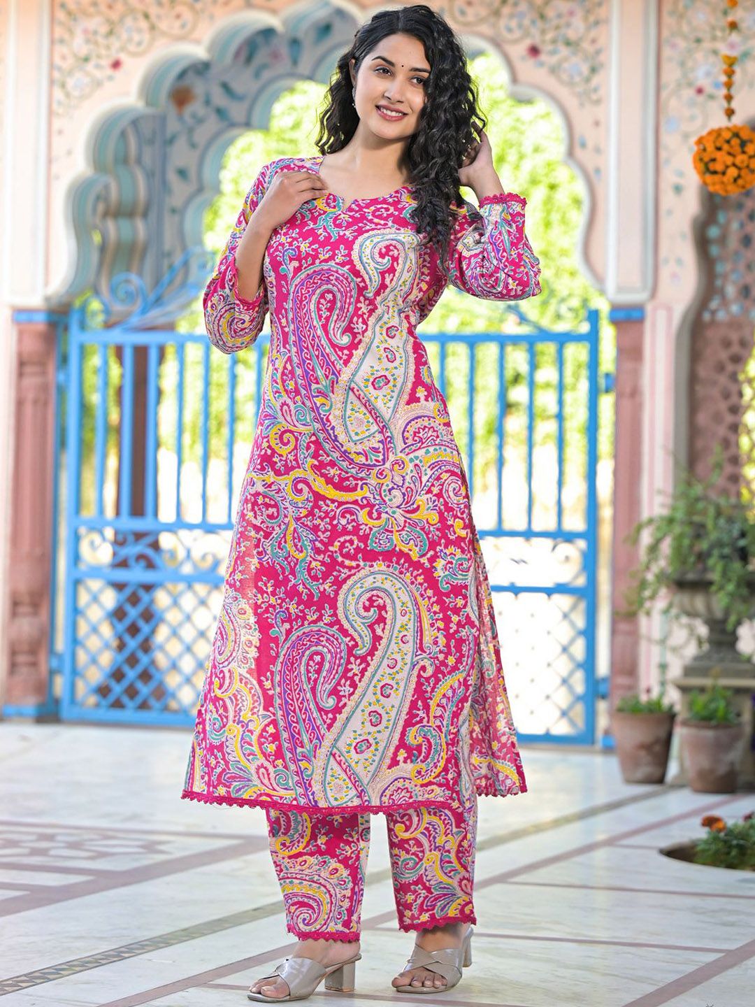 Paisley Printed Pure Cotton Straight Kurta With Trousers