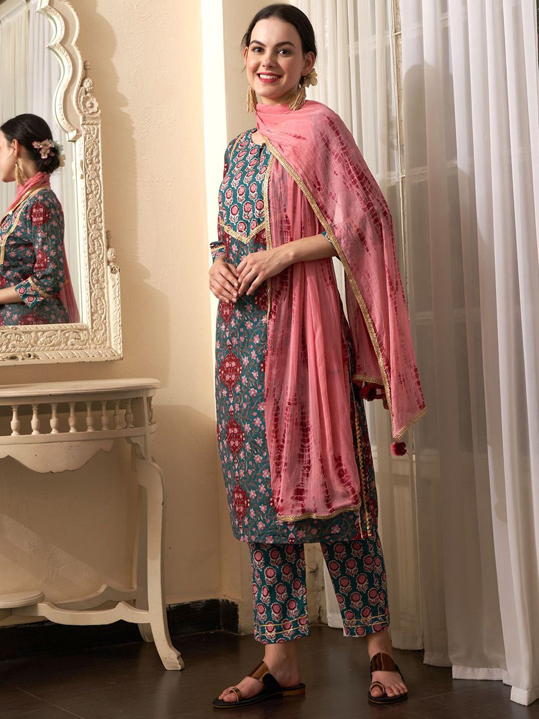 Indyancart SN Women's Printed Pure Cotton Kurta Sets
