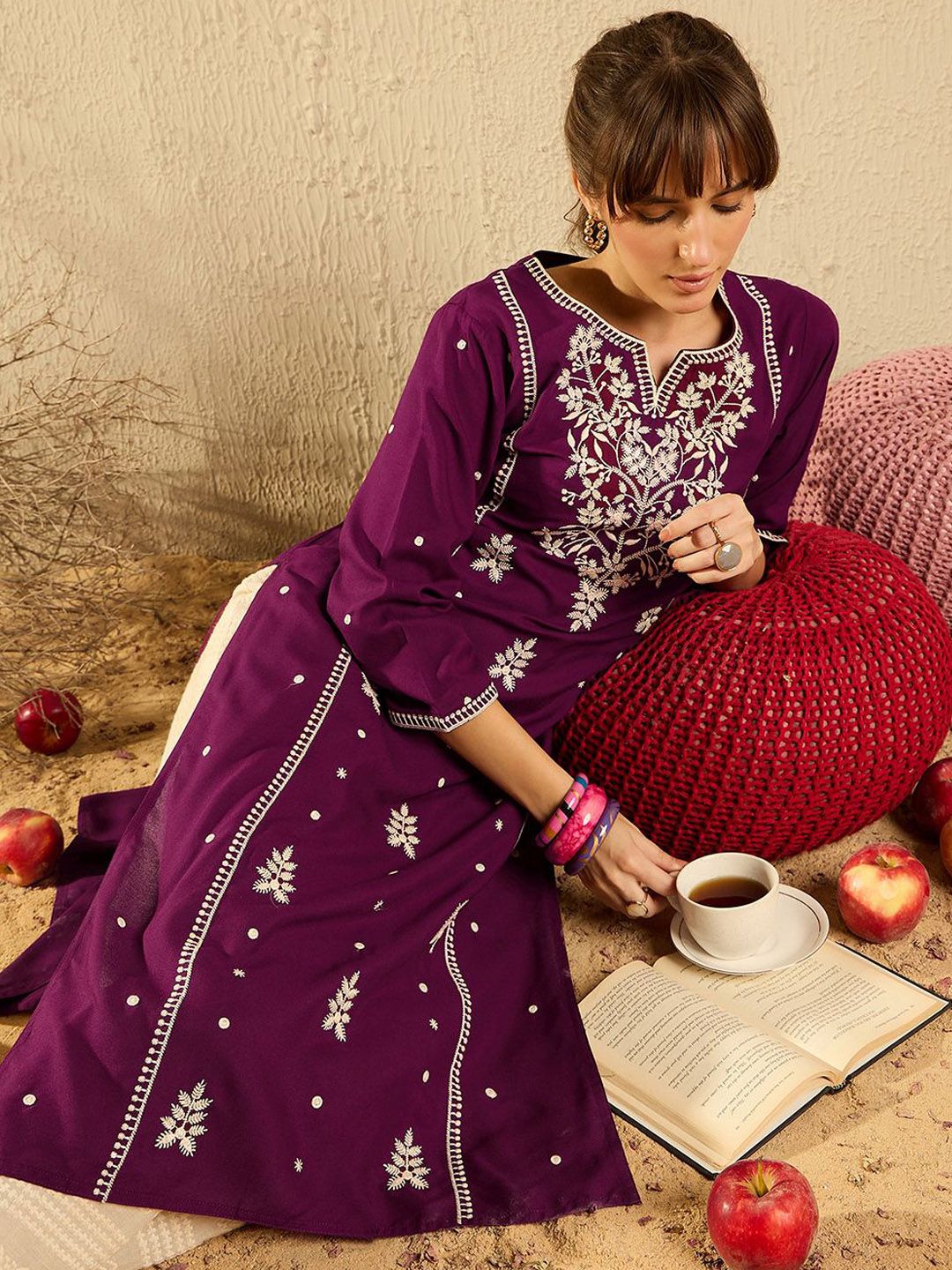 Dhiyona IE Women Ethnic Motifs Embroidered Straight Kurta