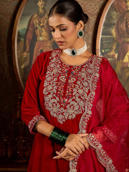 Ethnic motifs Embroidered Thread Work Straight Kurta with Trousers & Dupatta