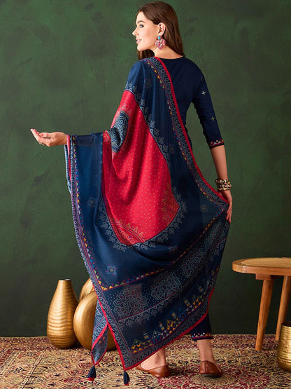 Indyancart SN Women's Geometric Embroidered Sequinned Straight Kurta & Trouser With Dupatta
