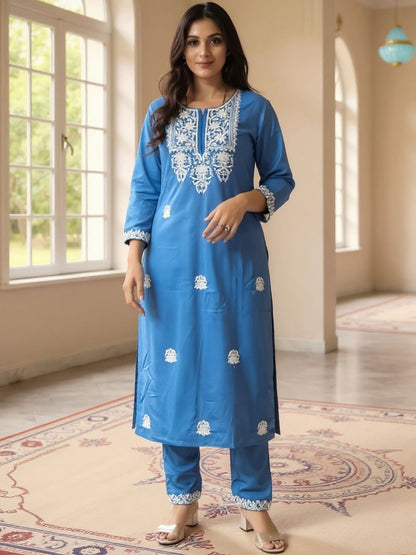 Women Ethnic Motifs Embroidered Regular Thread Work Kurta Set