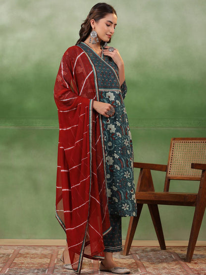 Indyancart SN Women's Green Floral Printed V-Neck Gotta Patti Pure Cotton Kurta With Trousers & Dupatta