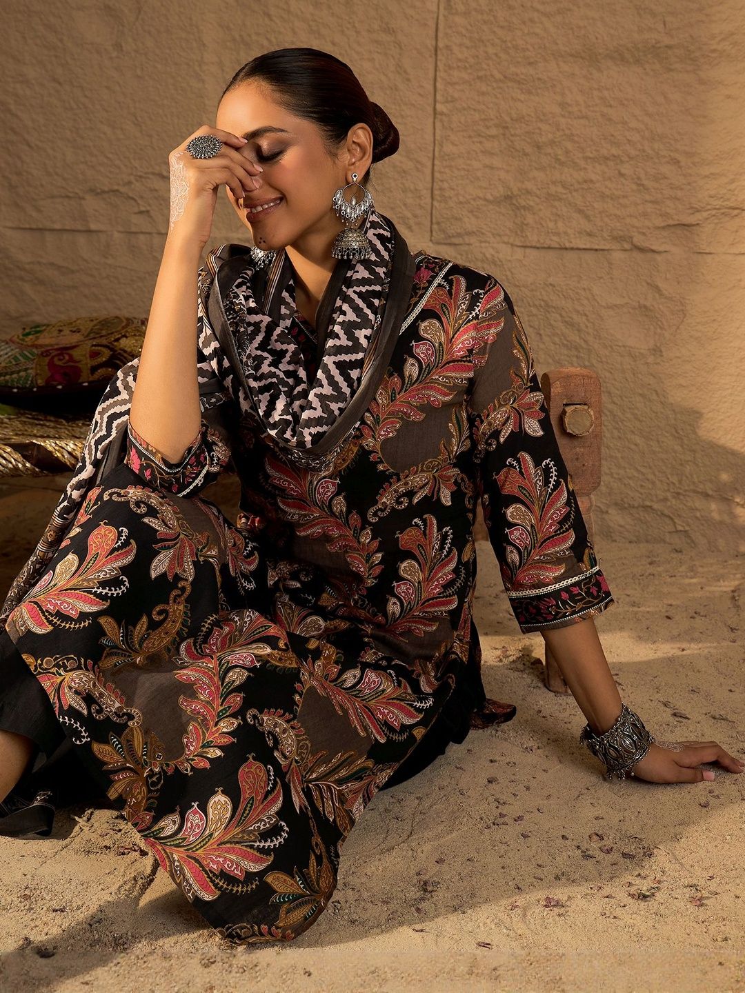Ethnic Motifs Printed V-Neck Straight Pure Cotton Kurta With Trouser & Dupatta