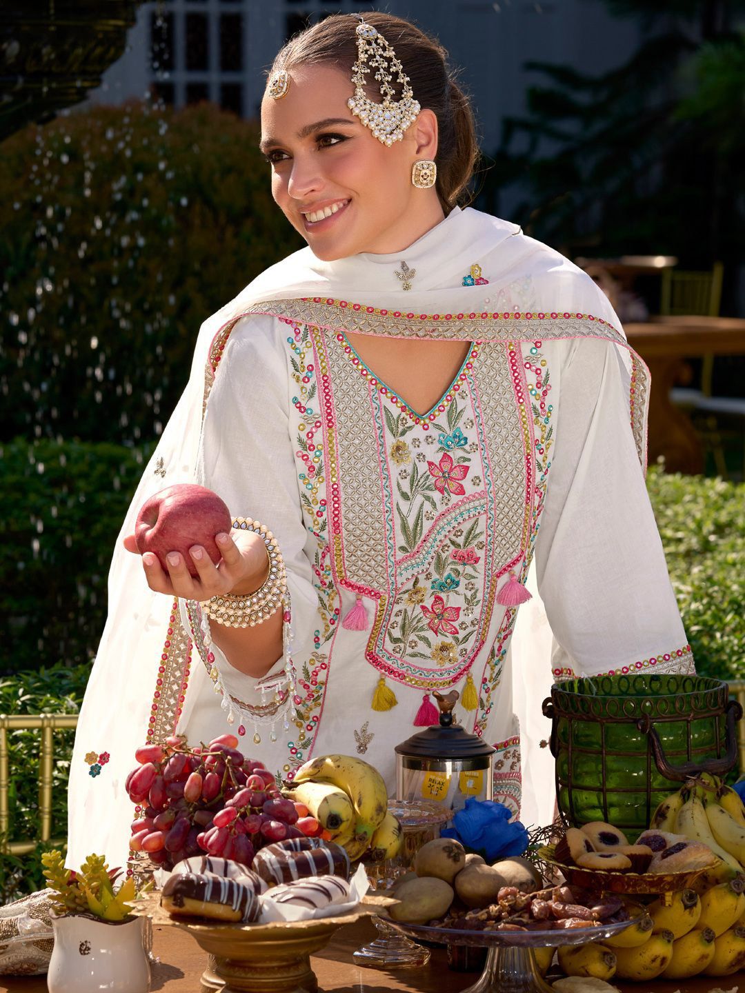 Women Floral Embroidered Regular Kurta with Trousers & With Dupatta
